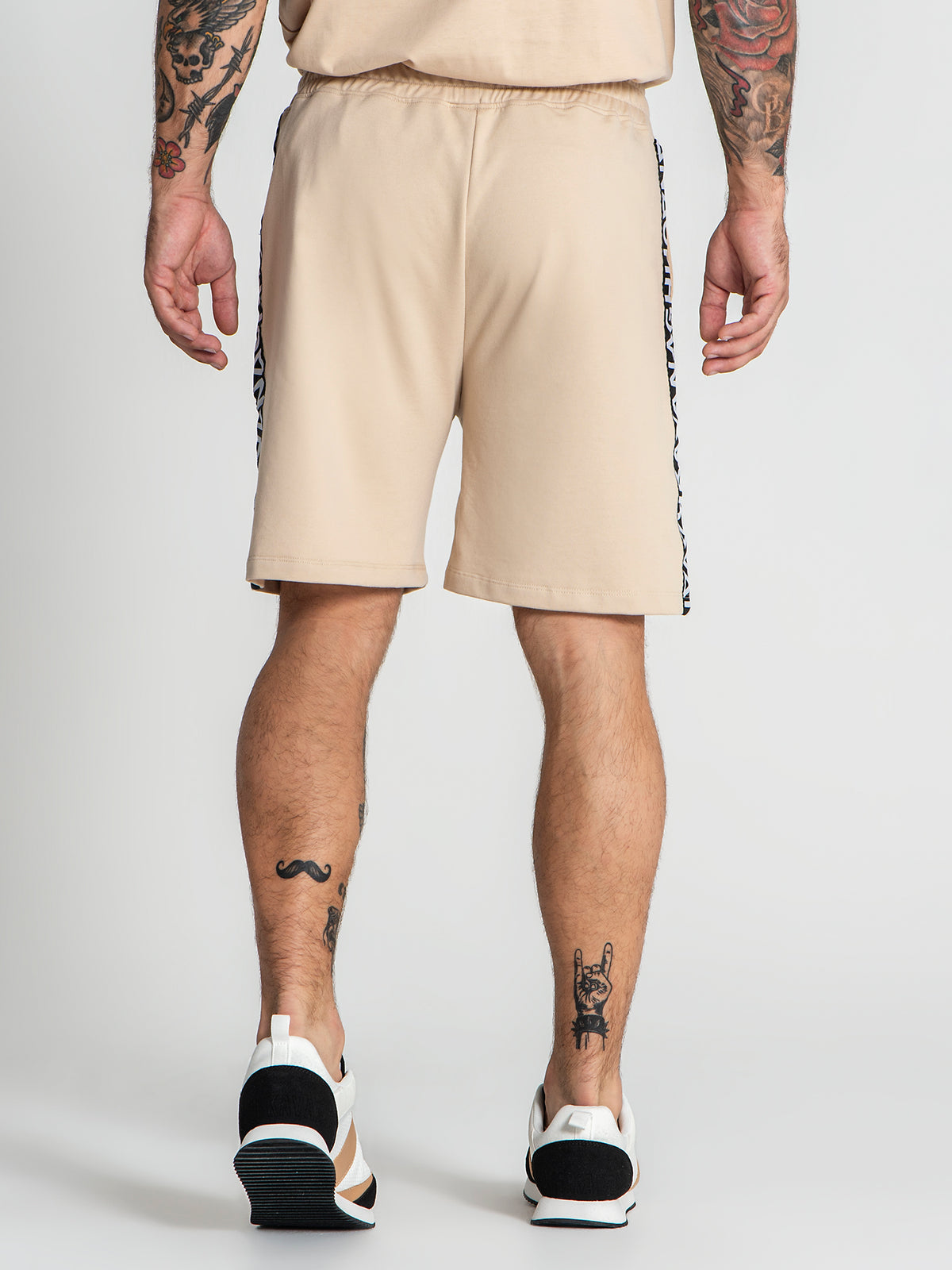 shorts / Beige Futura Shorts